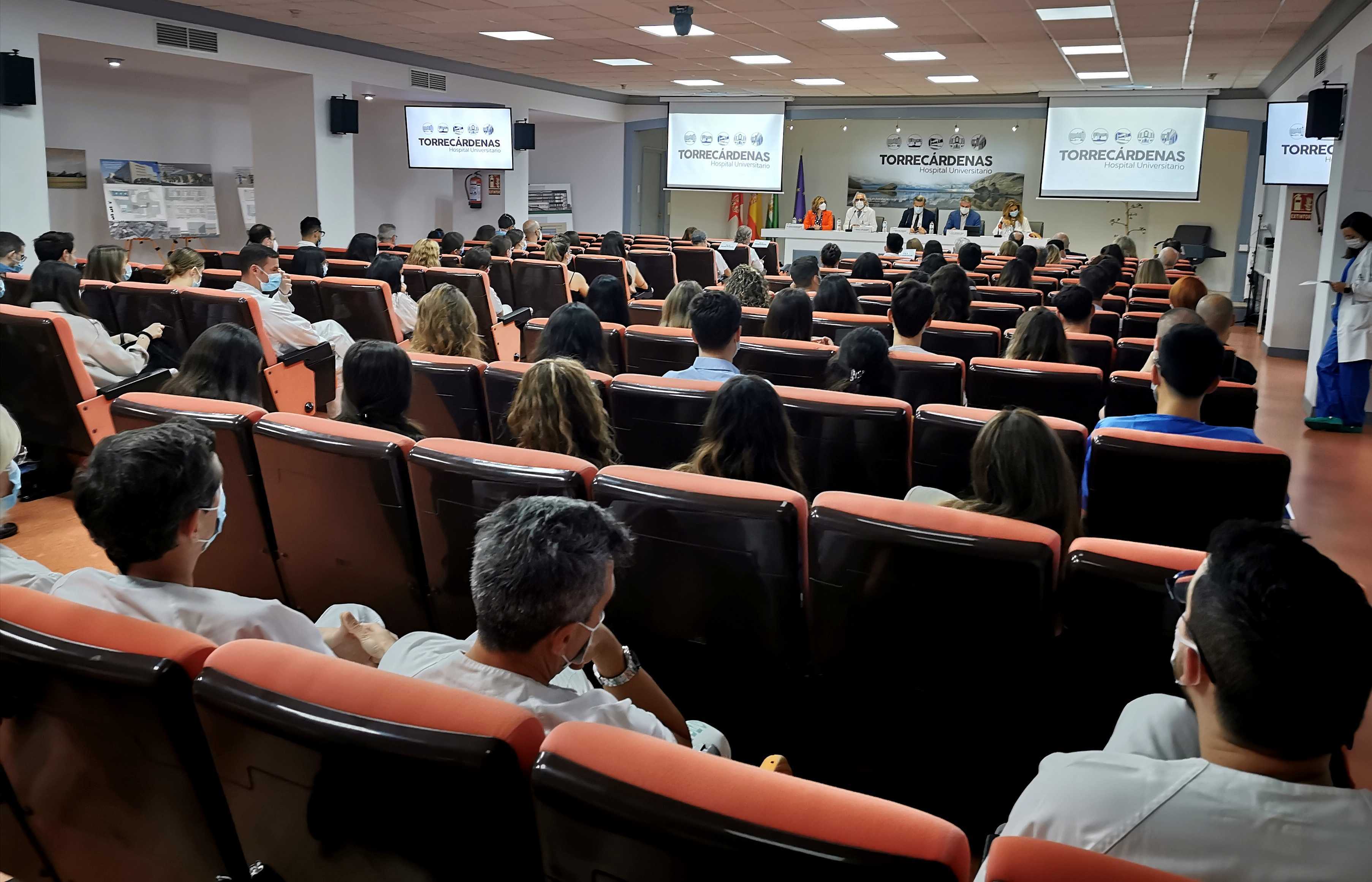 El Hospital Universitario Torrecárdenas Da La Bienvenida A Sus 80 ...